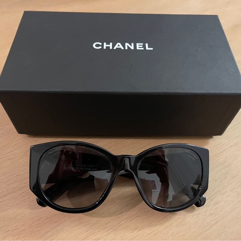 Authentic Chanel Oval Sunglasses 5411-A Black